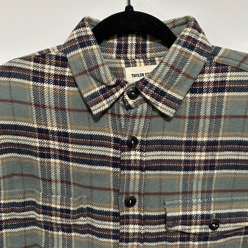 Taylor Stitch: The Crater Shirt in Blue Plaid (M, size 40) LIKE-NEW